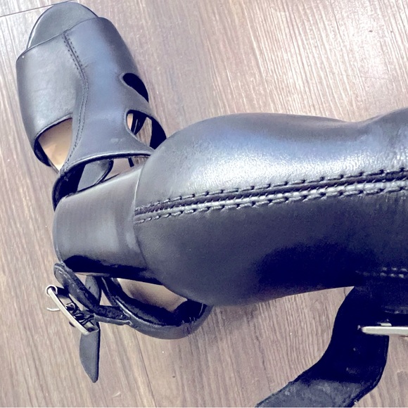 EUC Clarks Collection Leather Heeled Sandals Deva Heidi Black 8M worn twice only - Picture 5 of 11